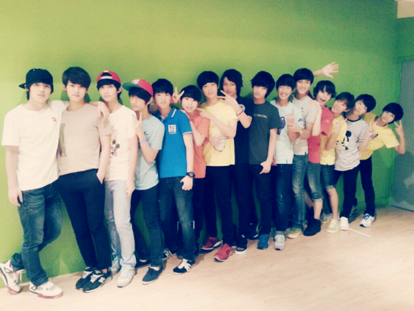 SEVENTEEN trainee days group photo - SEVENTEEN TV pre-debut members
